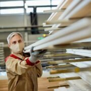 Trabajador de Producción (Fábrica de Muebles)