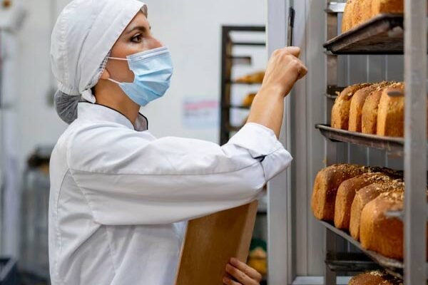 Trabajador de Producción (Fabrica de pan)